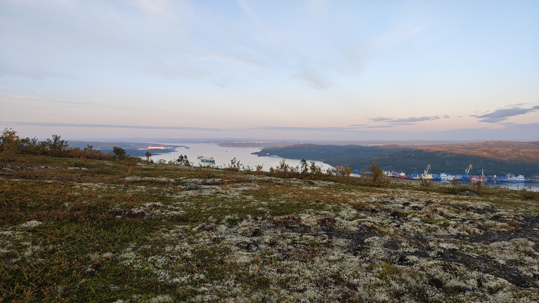 Очень красивые виды, а в хорошую погоду, да ещё на закате просто супер