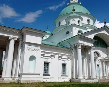 Экскурсии по Ростову и Ярославлю, круиз по Волге