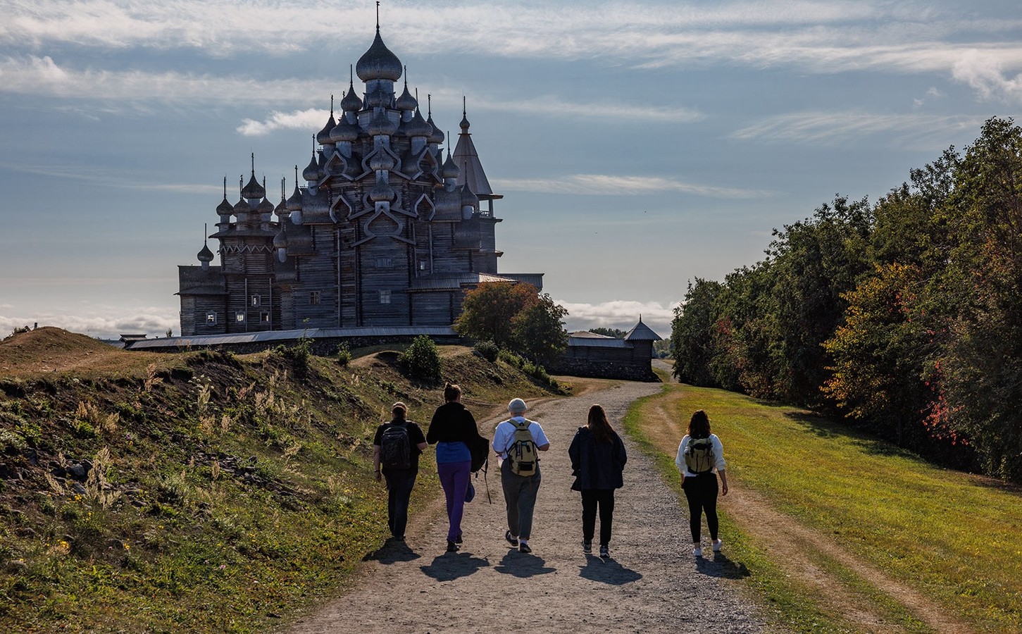 В Карелию в мини-группе: мастер-классы, водные прогулки, ретропоезд, Кижи, Валаам и «Рускеала»