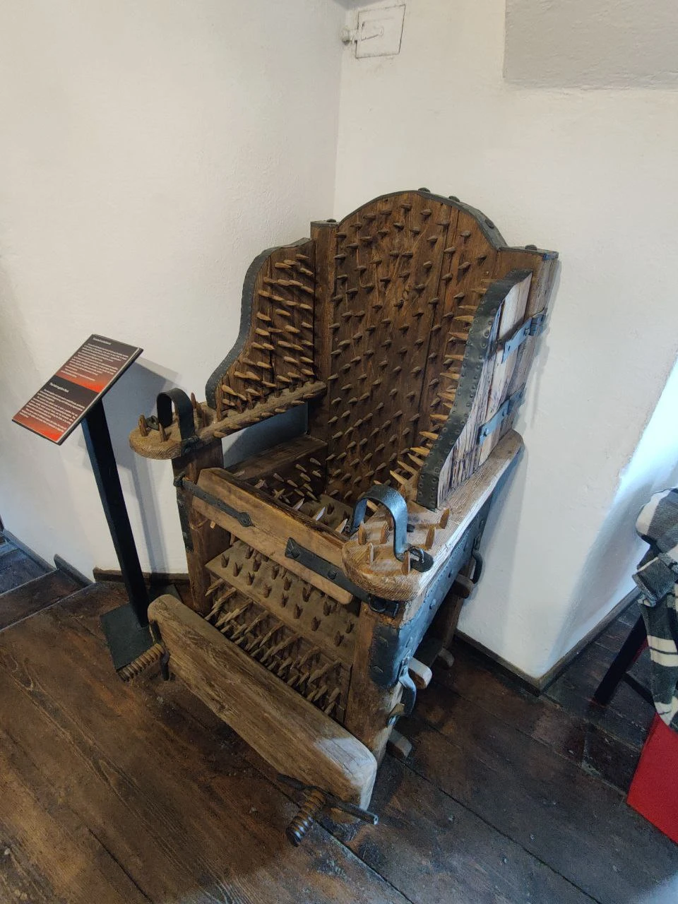 Не пожалели, что приобрели эту экскурсию. Зоя очень приятный человек, подождала нас, мы немного опоздали на назначенное время