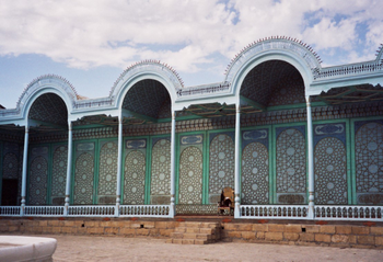 Петроглифы и керамика, путь в Бухару