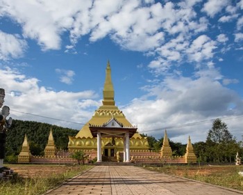 Переезд в Лаос, отдых, ужин