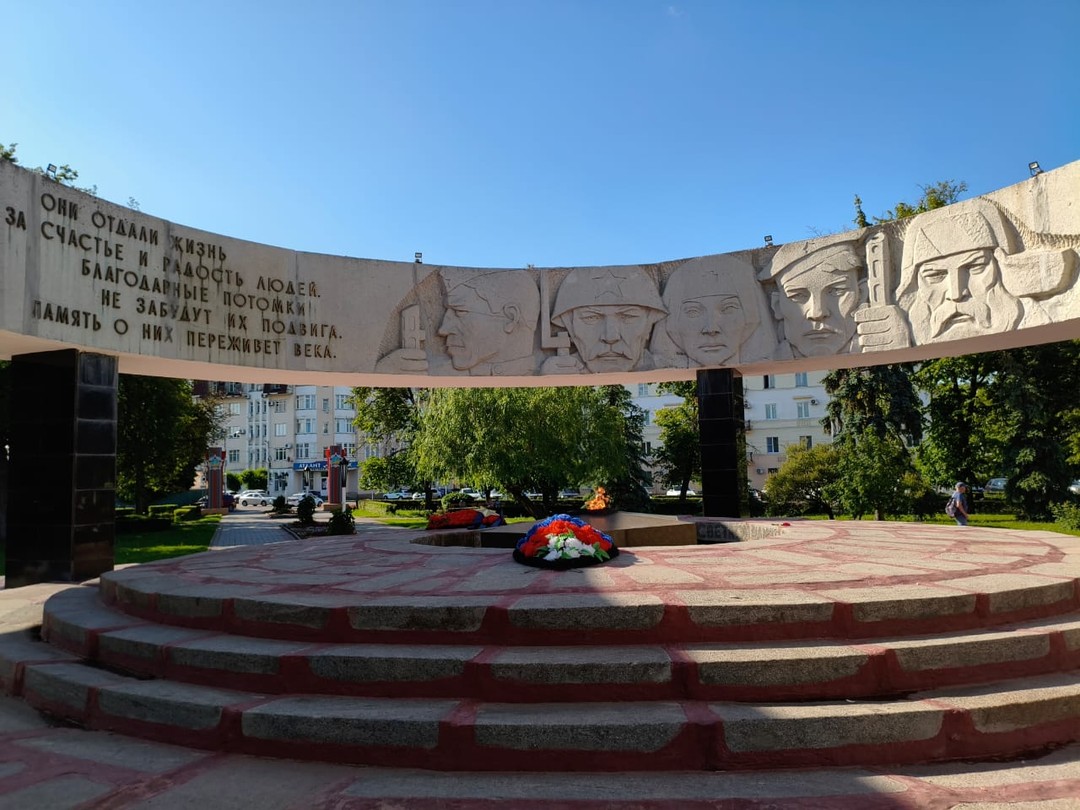 Название экскурсии полностью соответствует содержанию! Настроились на общение с экскурсоводом Олегом, но на последней "минуте" произошла