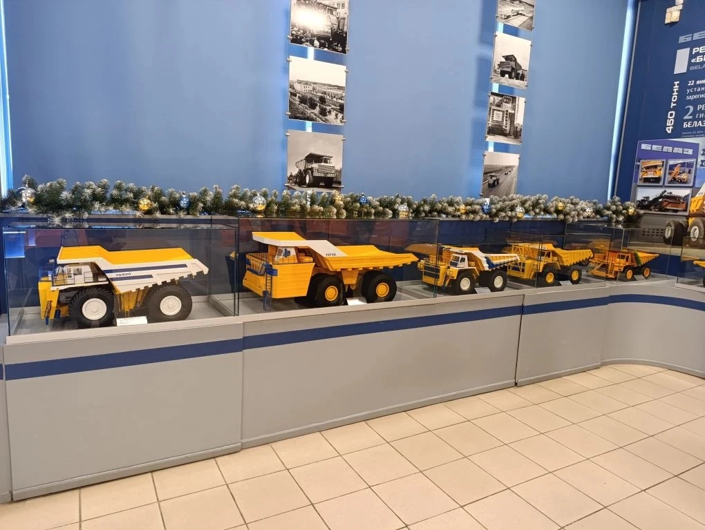 Всё прошло просто отлично. Пока ехали к месту и обратно экскурсовод всё рассказал в подробностях про