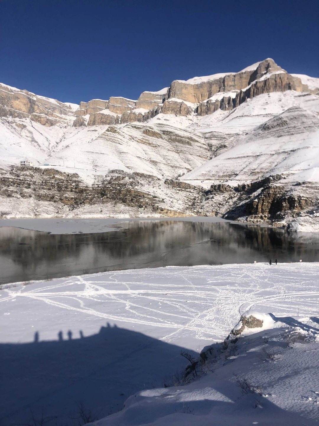 Решили в Новогодние каникулы побывать на Эльбрусе, в первый раз бронирую через данный сайт, забронировали заранее