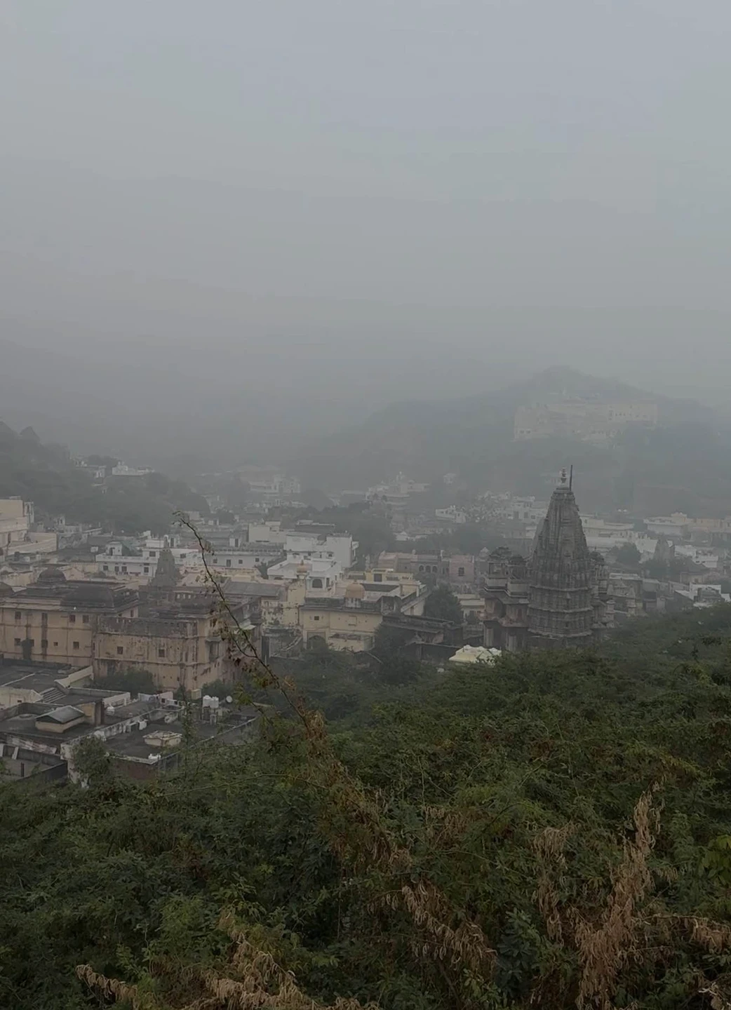 Все на высшем уровне! Встретили в аэропорту с табличкой, провели очень классную экскурсию, грамотный гид, чистый