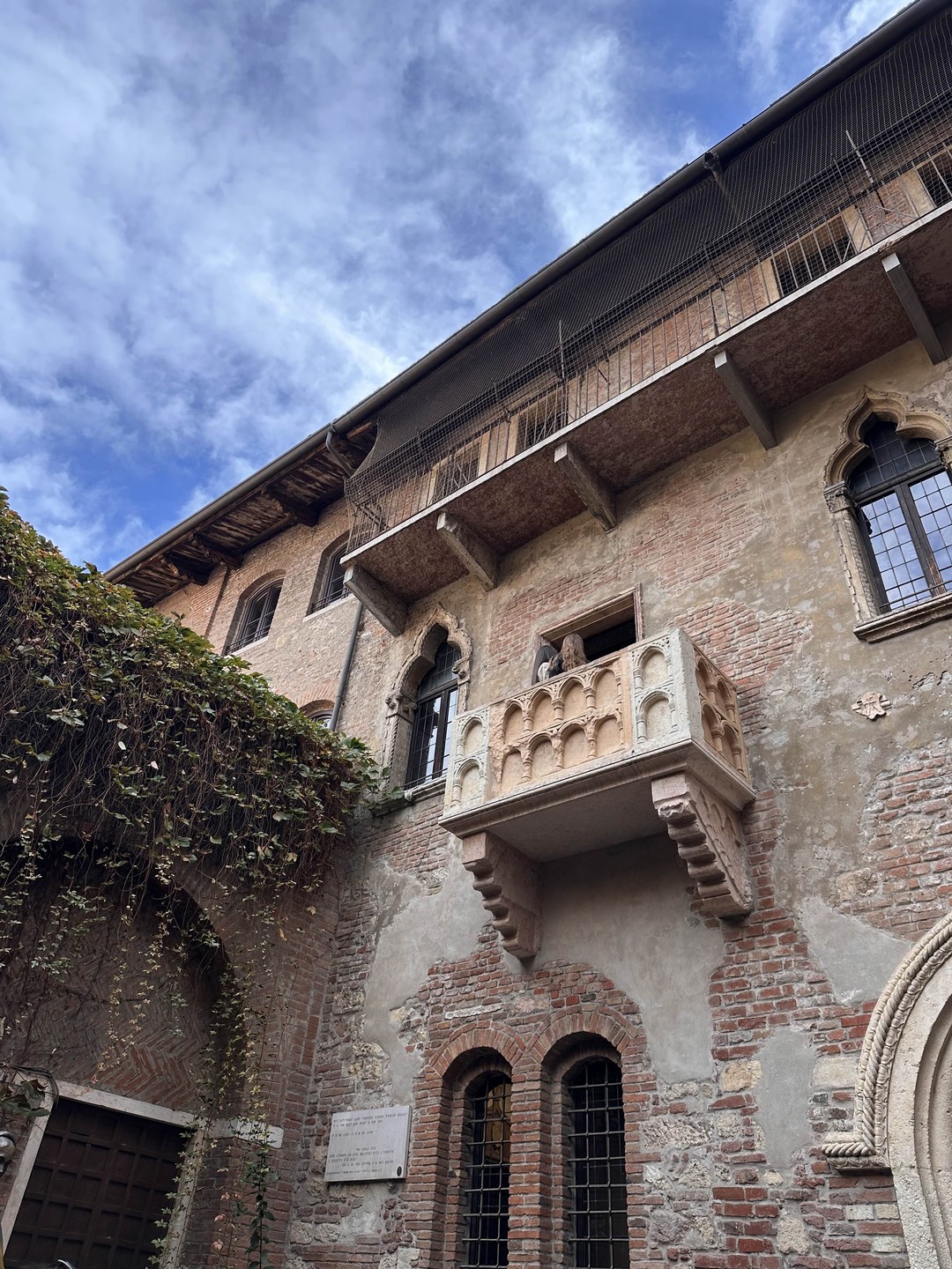 Экскурсия получилось 100 из 10. Все очень понравилось. Спасибо огромное за классную прогулку и за современный