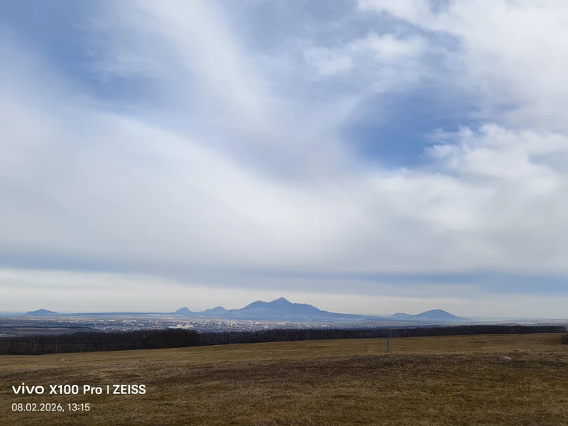 Экскурсия очень понравилась! Дмитрий эрудированный, интеллигентный человек. Маршрут интересный - на организованных такое не увидите и