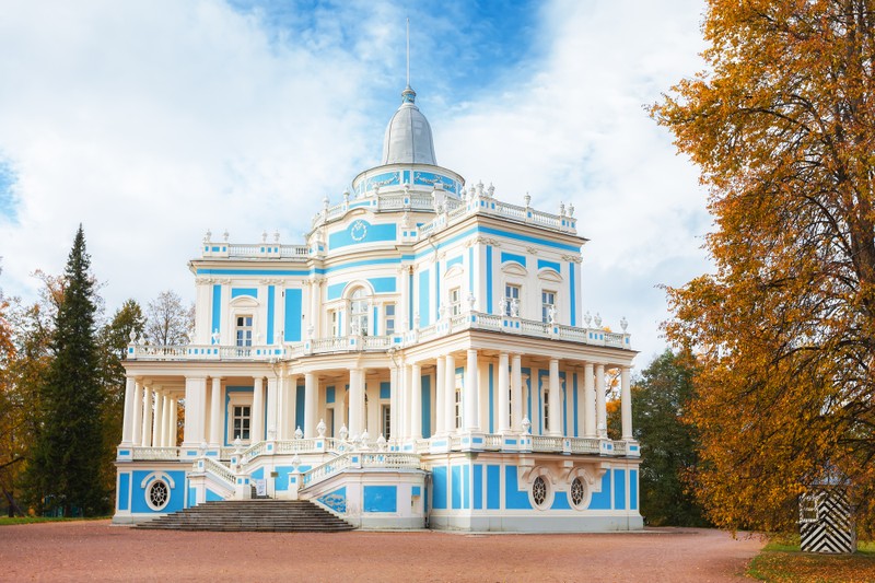 Групповая экскурсия в Ораниенбаум, Меншиковский дворец и Морской собор