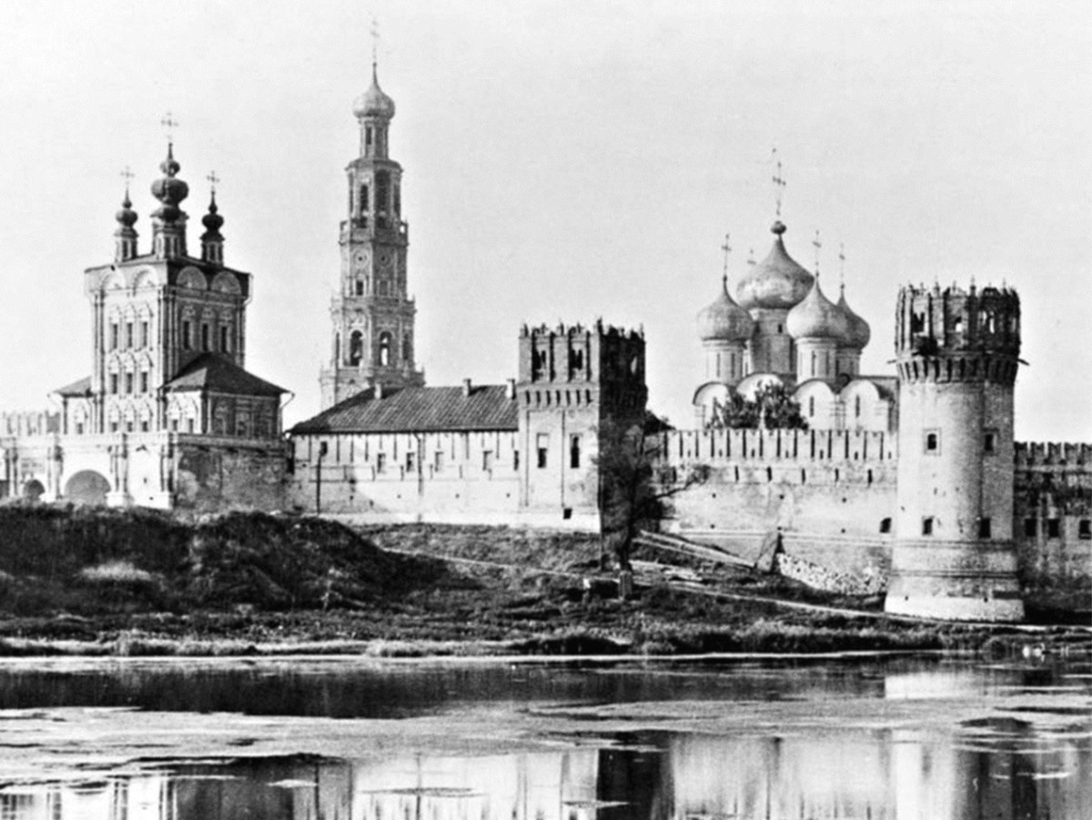 Фото 3 - Экскурсия: "Легенды и тайны Новодевичьего монастыря"