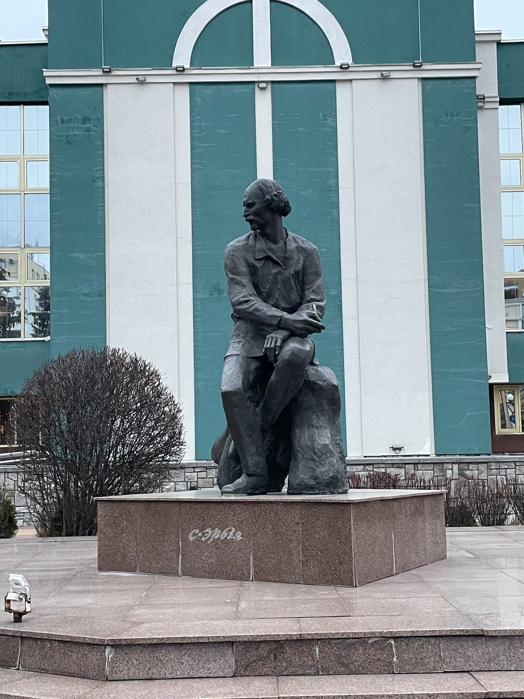 Елена прекрасный гид, очень интересно рассказывает, чувствуется знание города и любовь к нему. Два часа пролетели