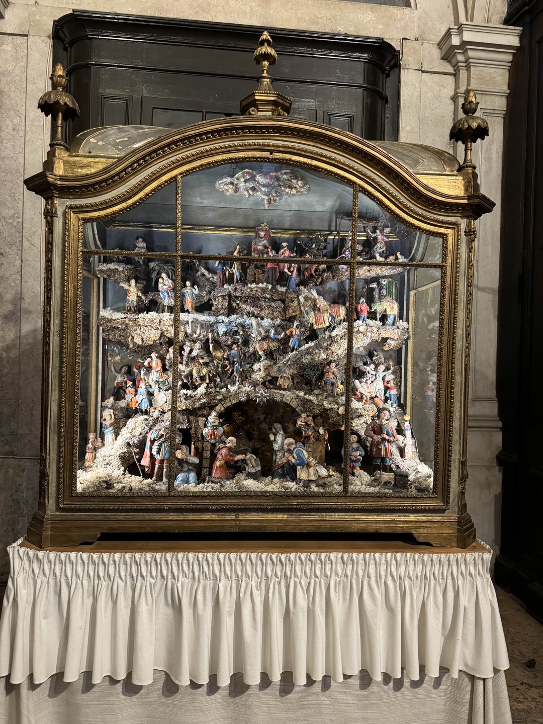 Прогулка по центру Лиссабона с Ольгой была прекрасной! Много узнали о городе,его истории,о знаковых и печальных