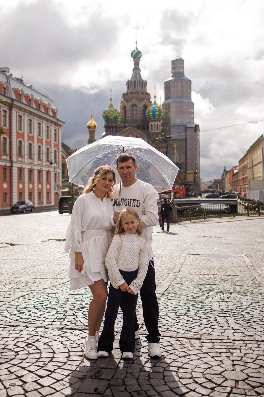 15-минутная фотосессия в лучших локациях Петербурга (Алёна)
