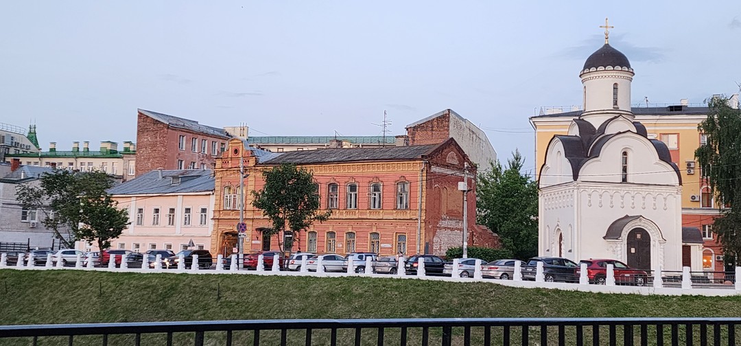 Очень понравился данный формат экскурсии,не привязаны ни ко времени,ни к дате. Проходили семьей с двумя детьми,очень