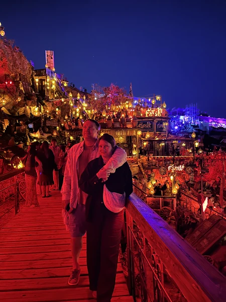 у Анастасии мы брали экскурсию в Фарша, ее муж Лоай нас встретил, все прошло гладко и