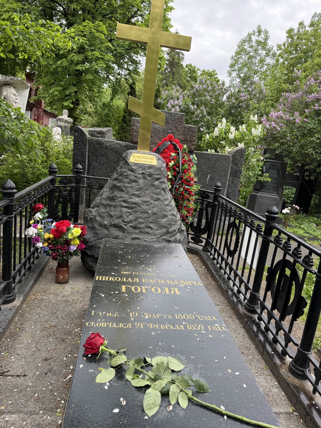 Новодевичий монастырь и Новодевичье кладбище (Sergei)