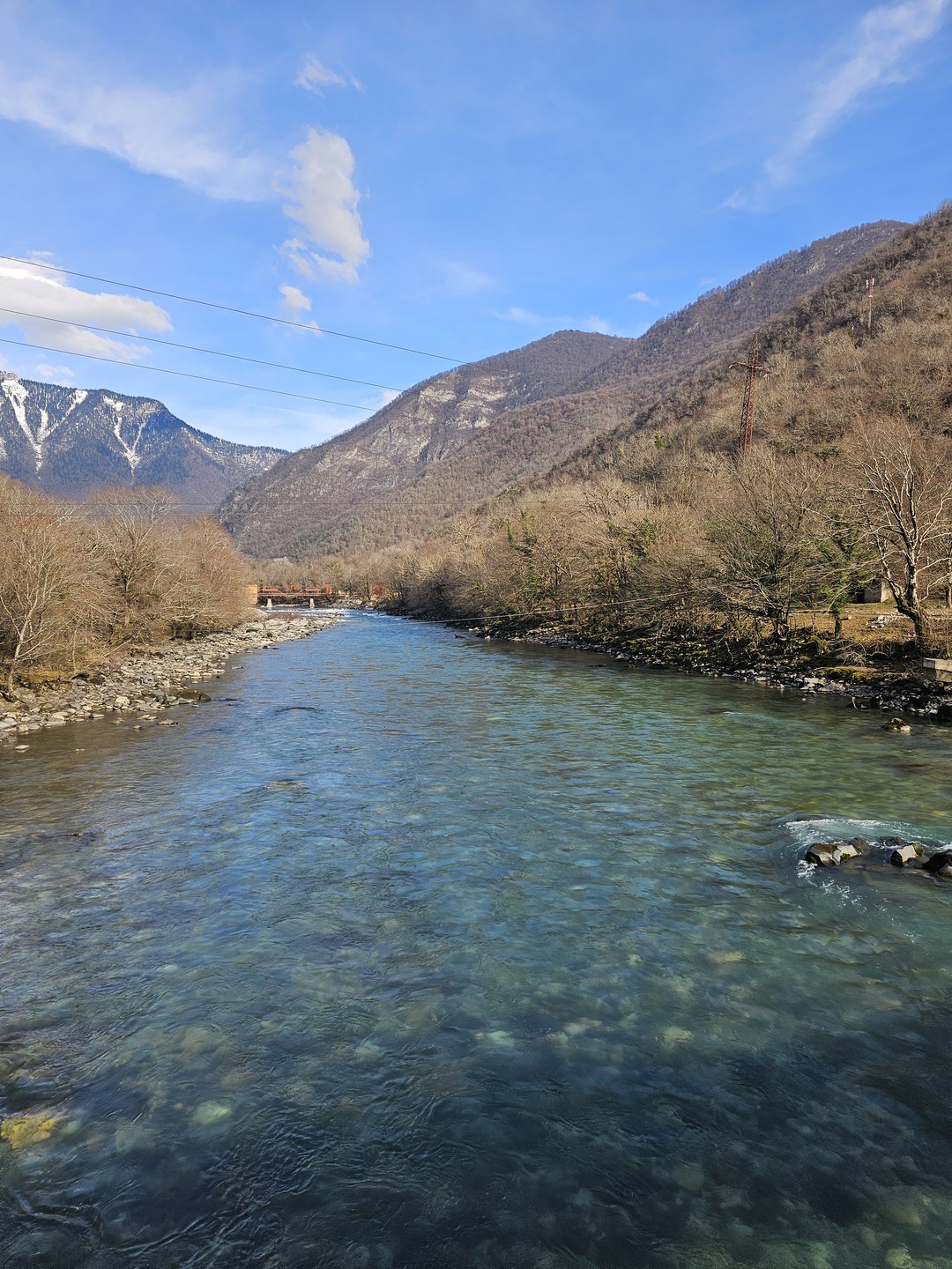 Ездили сегодня компанией 6 чел на экскурсию с Иналом. Специально подбирали программу только Озеро Рица и
