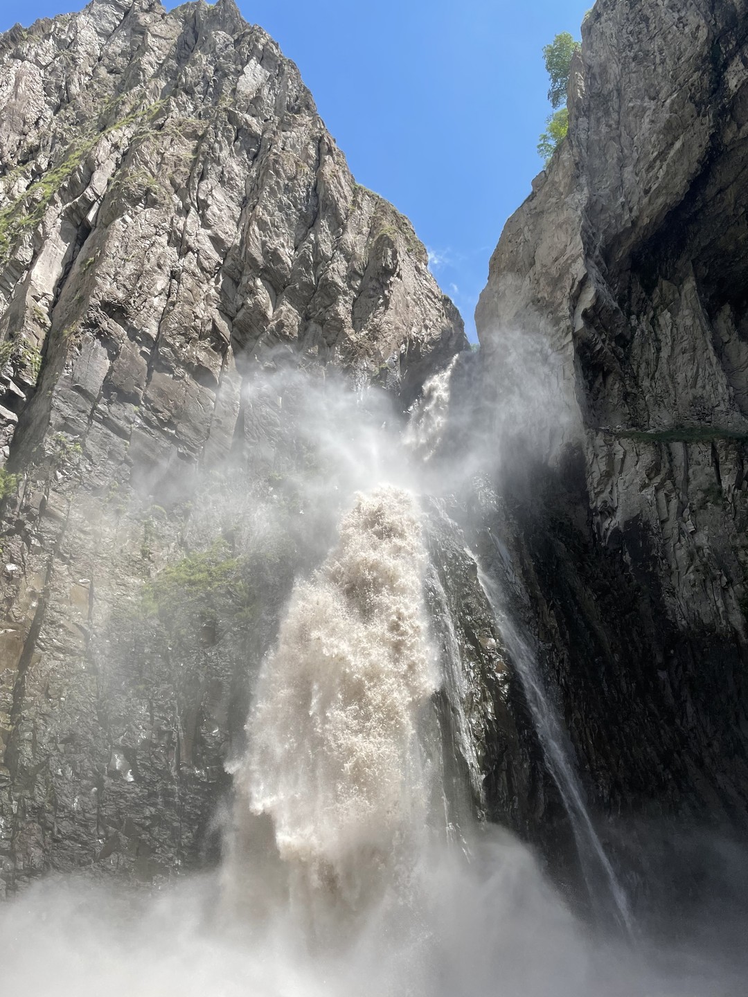 Джилы-Су был крайним нашим маршрутом во время отпуска и он нам невероятно понравился.