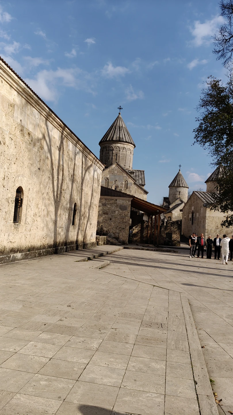 Экскурсия была очень интересной. Экскурсовод Тигран не только много дал интересной информации по теме экскурсии, но