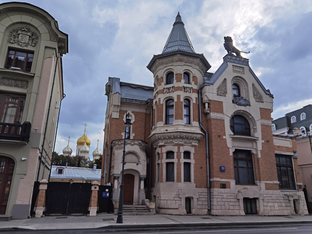 Спасибо Елене за интересную экскурсию по Остоженке и её переулкам! Было настолько увлекательно, что о том