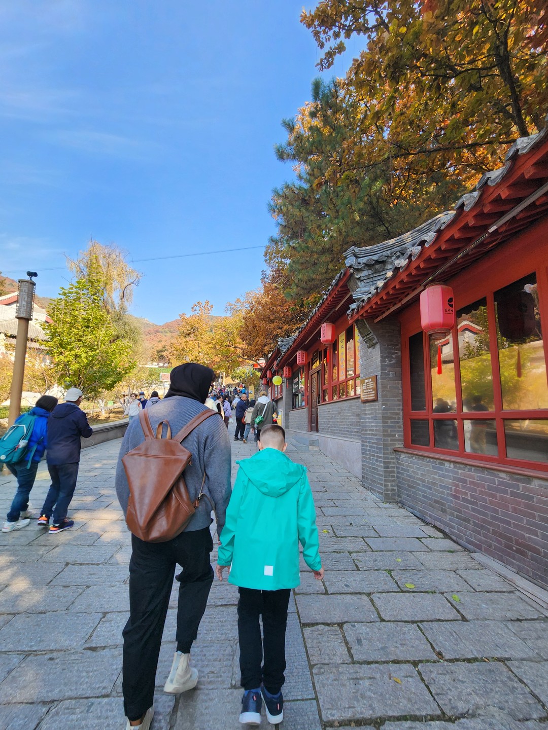Я безмерно счастлива, что выбрала в качестве экскурсовода Евгения! Уже с первых секунд общения в мессенджерах