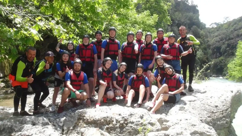 Приключения в каньоне Кёпрюлю: рафтинг по горной реке