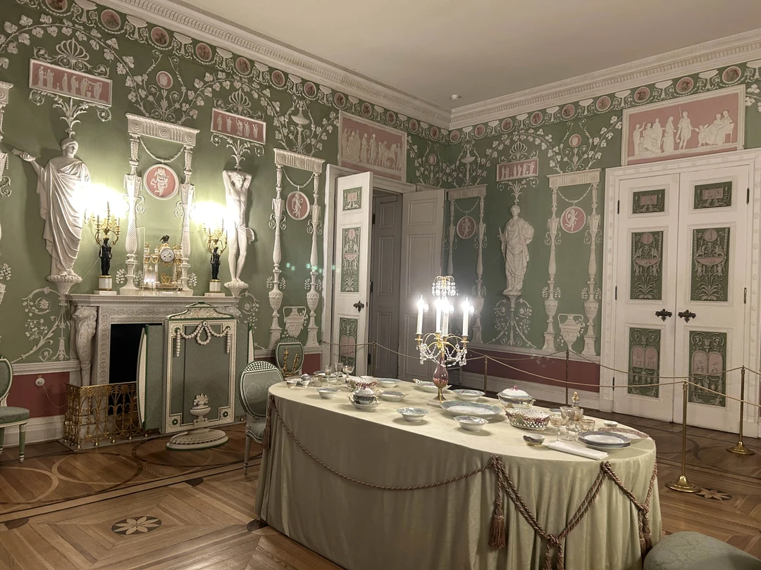 Экскурсия в Царское Село и Екатерининский дворец (билеты включены) (Лилия)