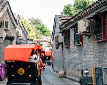 Прогулка на велорикше, мастерская вееров, Музей оперы, озеро Хоухай