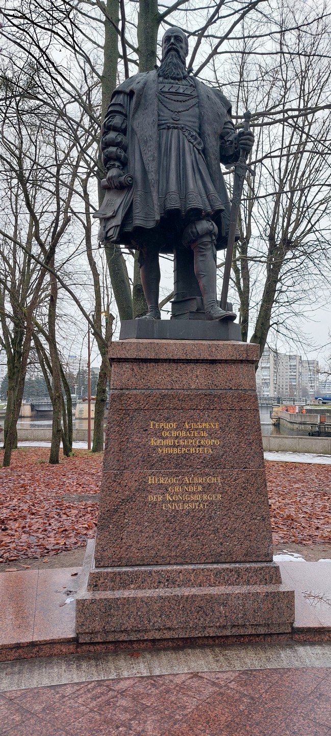 Большое спасибо Марку за познавательную, насыщенную экскурсию. Нам все понравилось: было интересно и душевно. Марк -