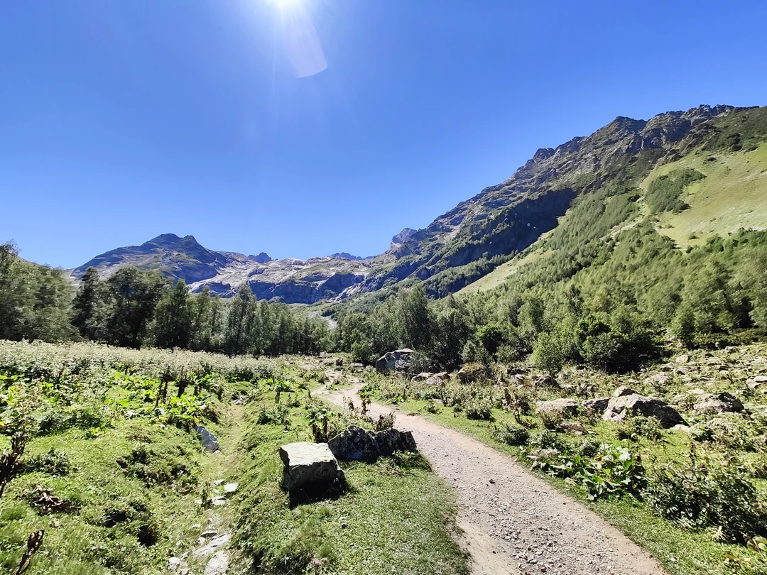 Были с мужем 13 августа на Софийских водопадах, мечта исполнилась!) Владимир очень приятный человек и замечательный