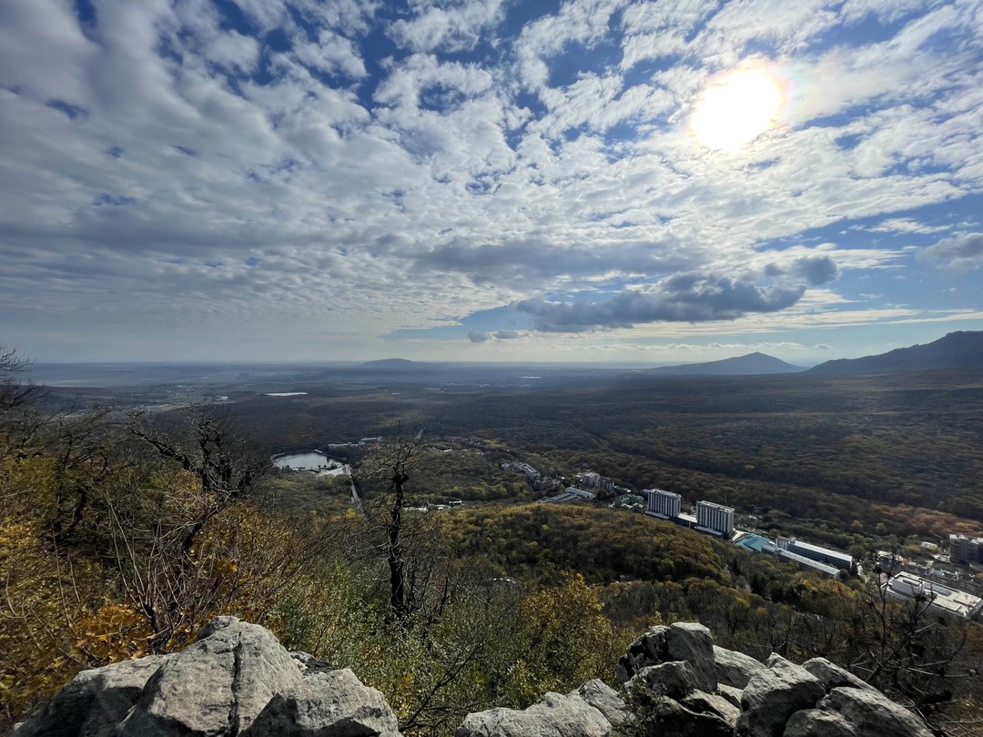 Егор прекрасный гид и отличный рассказчик! Спасибо ещё раз за наше путешествие. Живописный комфортный маршрут, первый