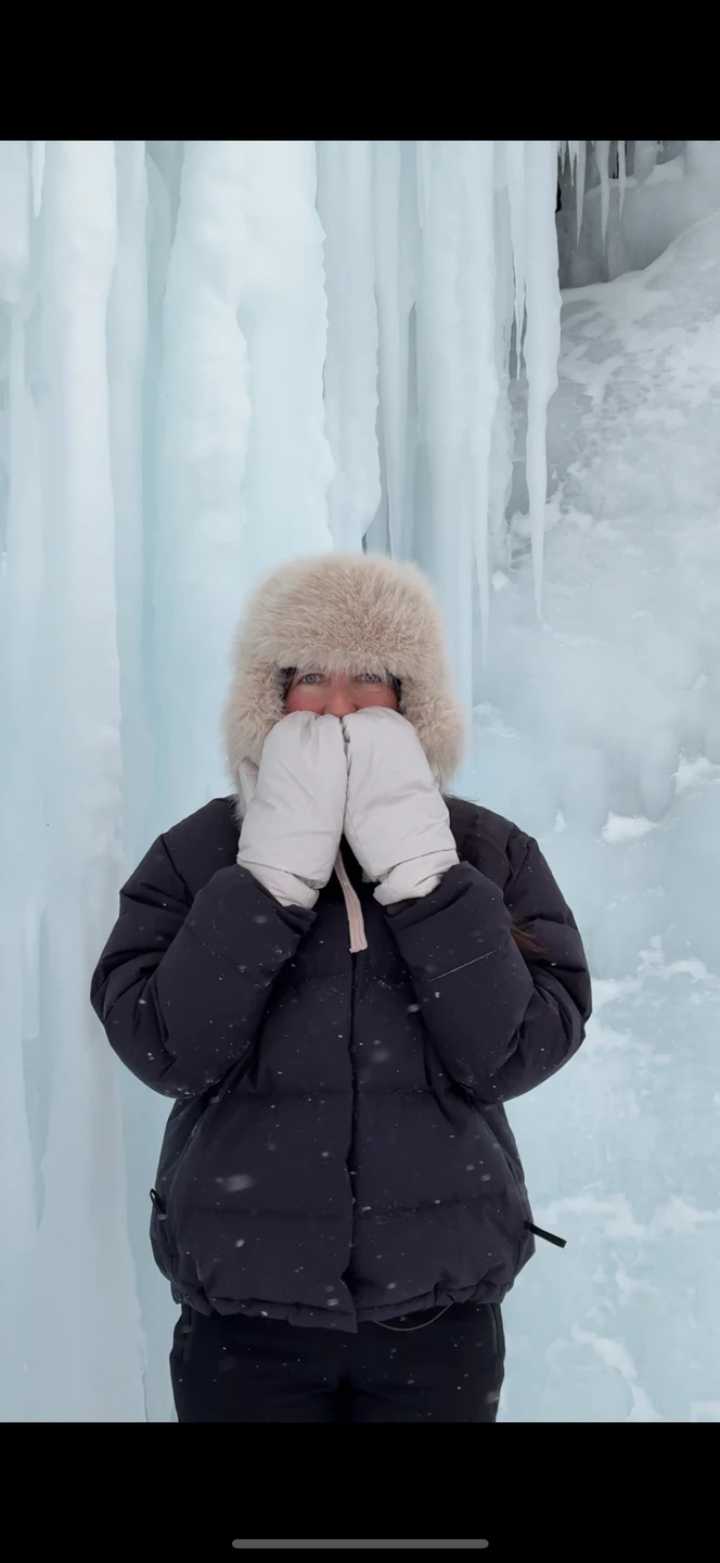 Остались очень довольны экскурсией!! Побывали в очень красивых локациях, покатались на коньках, очень интересный подробный рассказ