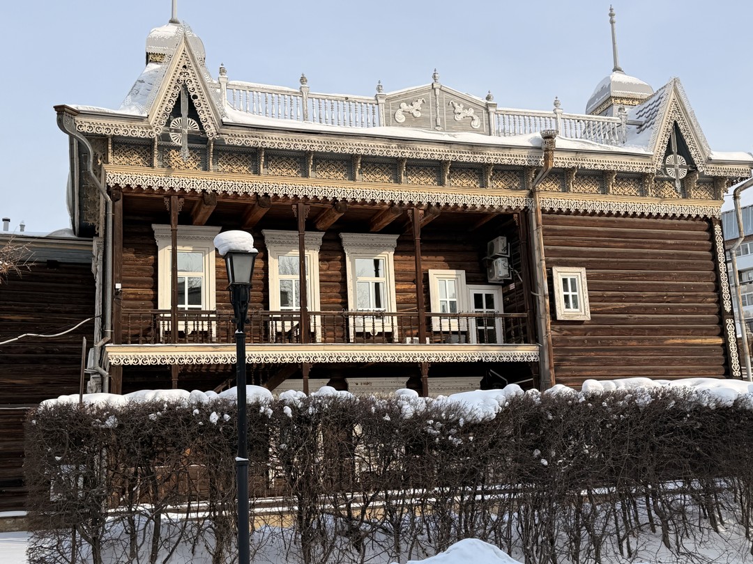 Прекрасная экскурсия. Оля замечательно владеет материалом. Отвечает на все вопросы))) Знает научные факты, исторические, легенды. Нам