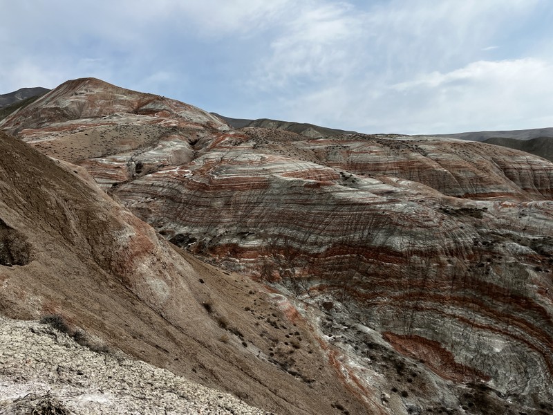 Огромное спасибо Туралу за великолепно проведенный день в окрестностях Баку. Спасибо за рассказ об уникальном розовом
