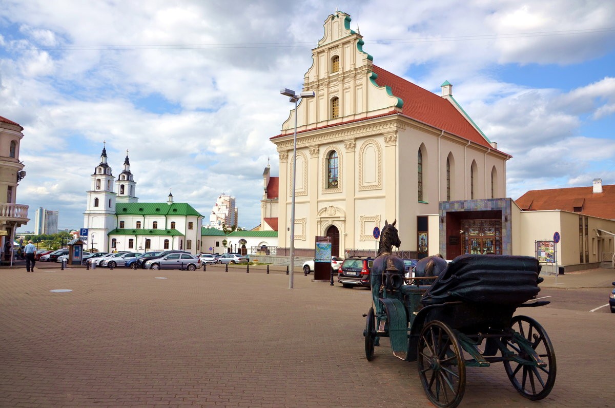 В Минске есть, пить, по душам говорить (8/12)