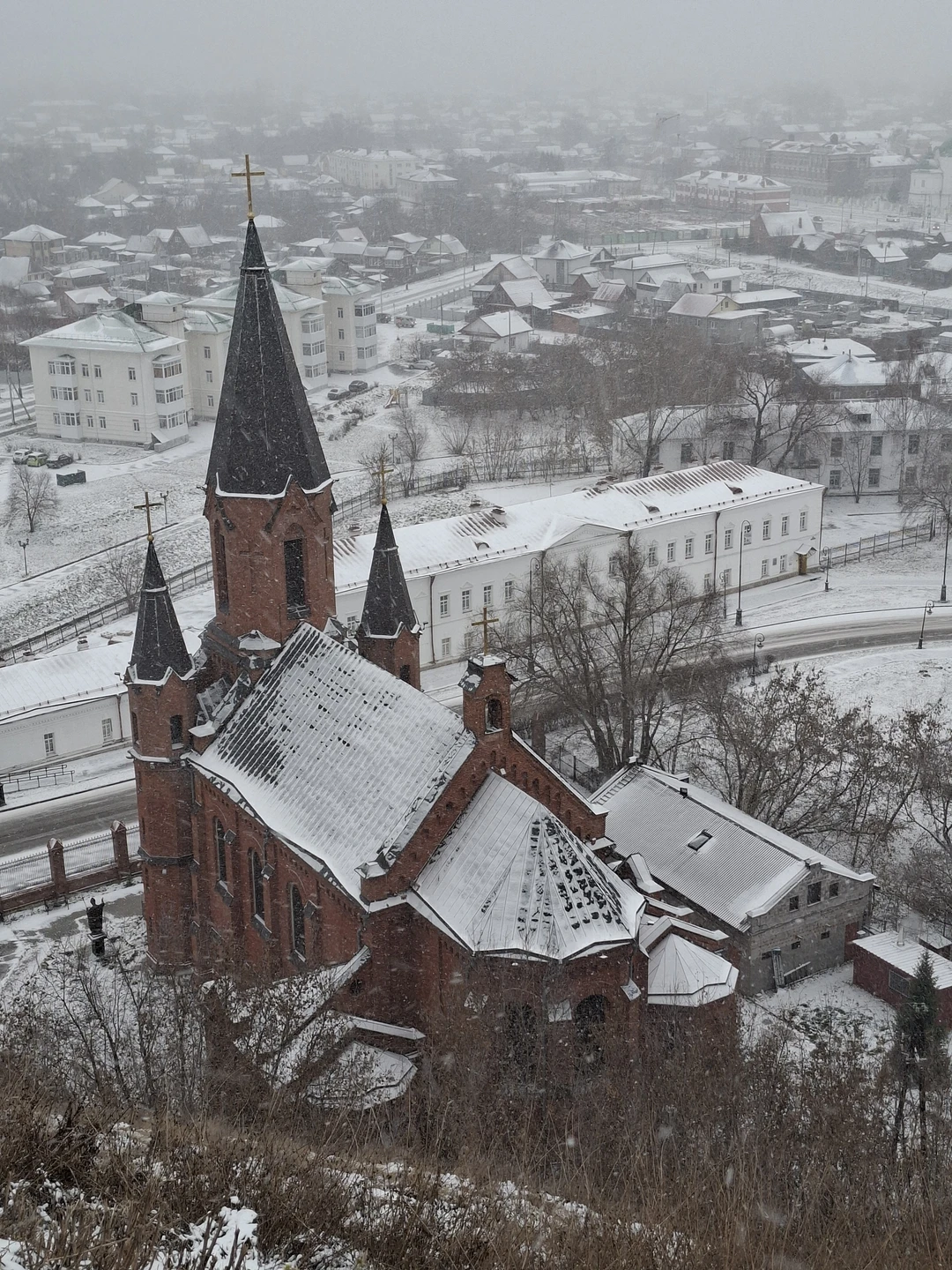 Наталья провела для нас чудесную прогулку по верхнему и нижнему Тобольску. Очень опытный гид с глубокими