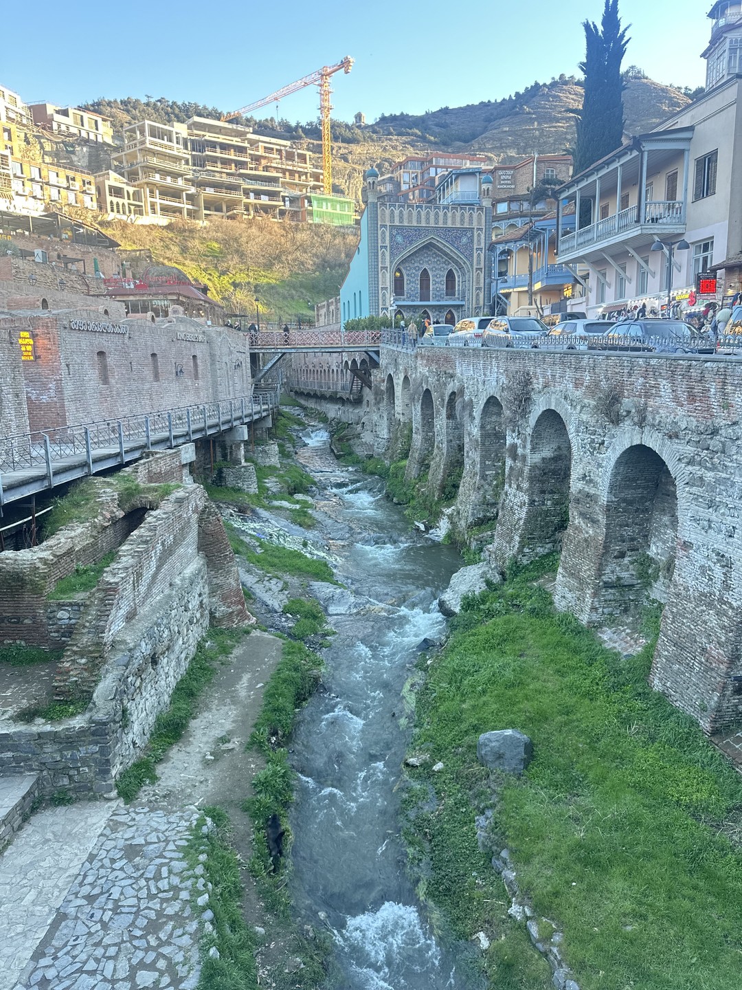 Старый Тбилиси: пешая экскурсия, прогулка на катере и грузинское вино (София)