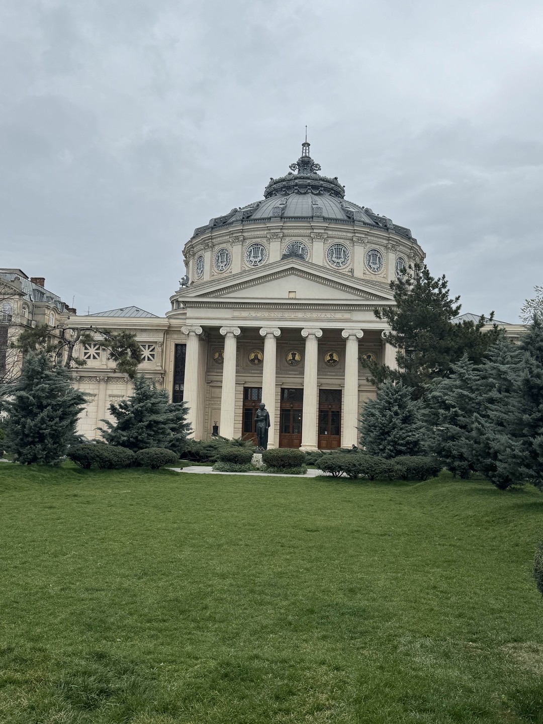 Многоликий Бухарест (Кира)