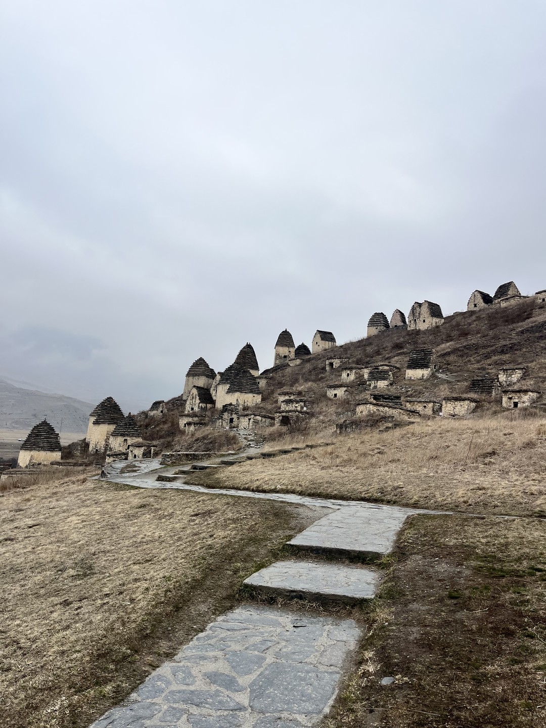 По Северной Осетии с фотографом: три ущелья, лавочка счастья и Мидаграбинское озеро (Лиза)