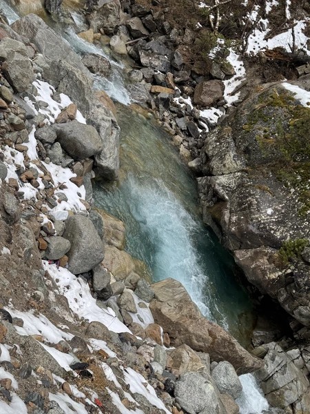 Хочу сказать большое спасибо Владимиру за потрясающую поездку на Эльбрус! 🫶 Мы посетили столько крутых локаций: