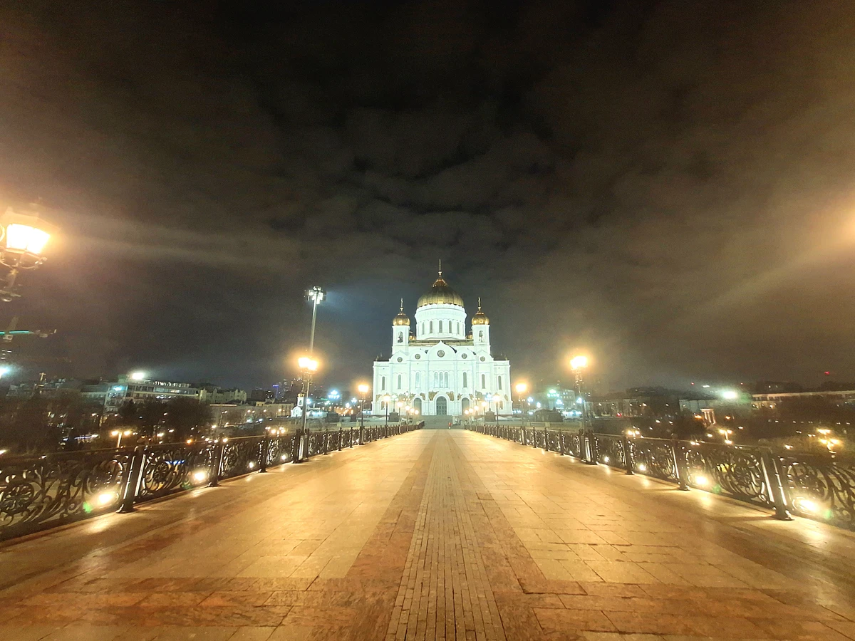 От таинственных палат до ГЭС-2
