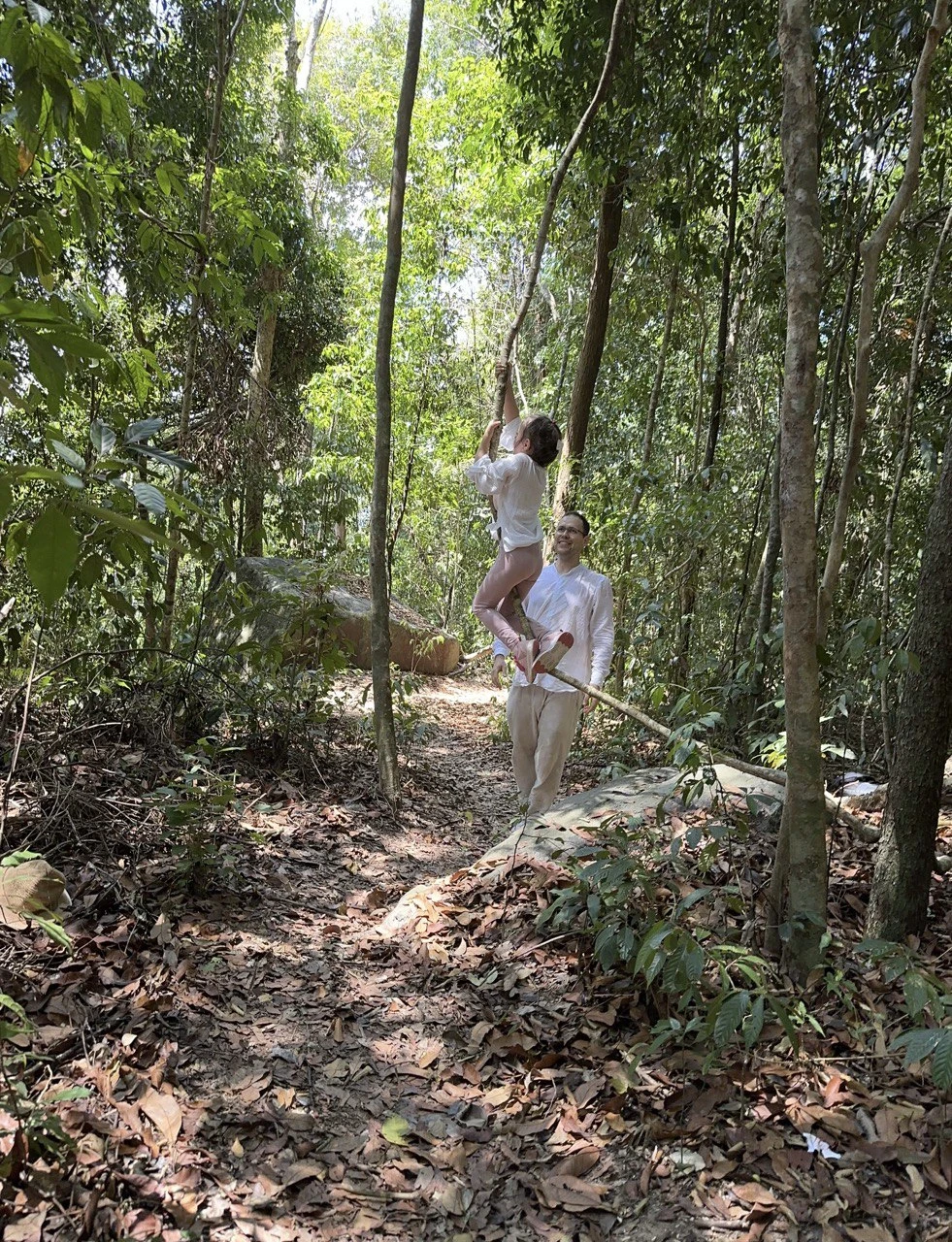 Благодарим Дмитрия за увлекательную прогулку! Первое, что наши дети упоминают, когда их спрашивают о путешествии на