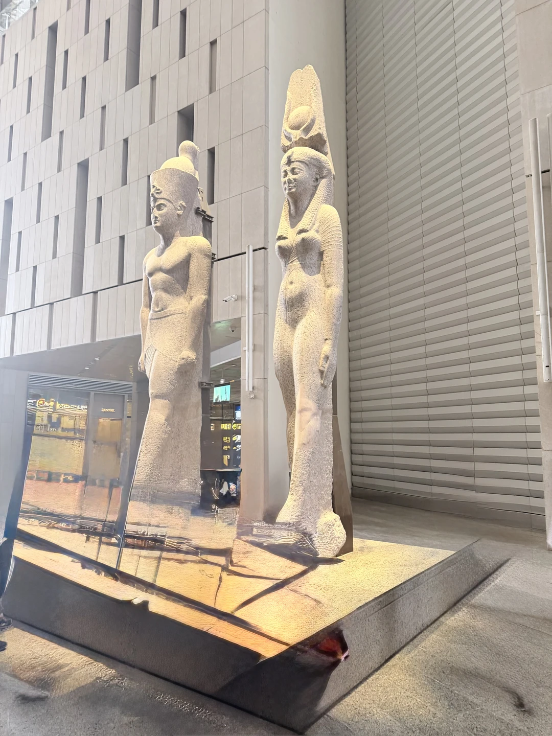 С нами был экскурсовод Ахмед