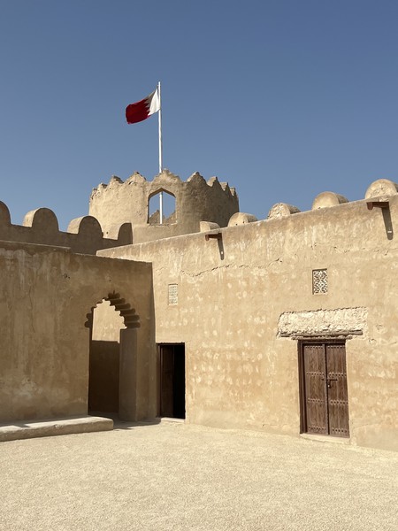 Прекрасная экскурсия! С наивкуснейшим угощением! Гид - превосходно, программа - отличная, транспорт - безопасный, комфортный, Бахрейн