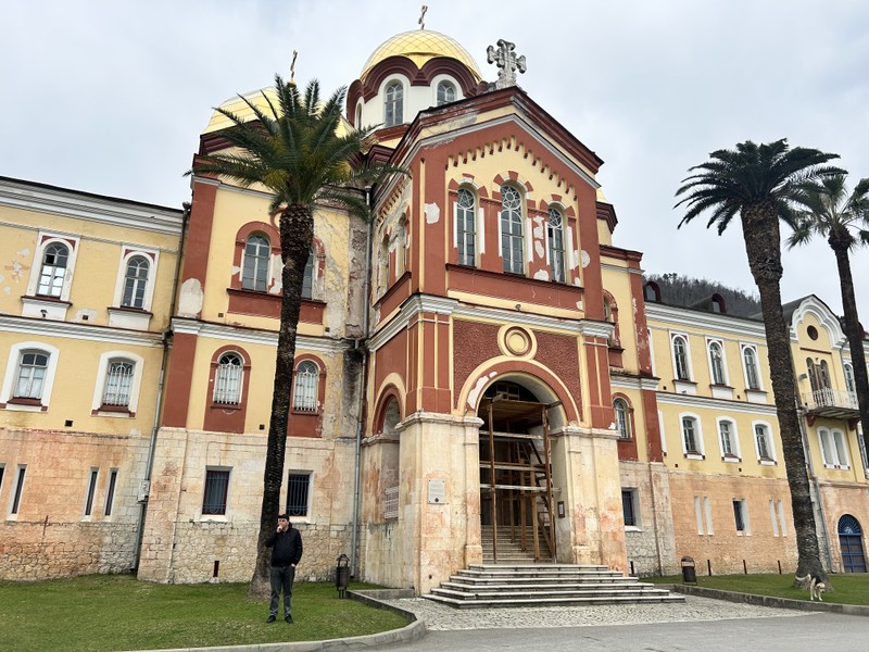 Экскурсия оправдала все ожидания благодаря необыкновенным знаниям истории и мастерству изложения экскурсовода из Абхазии Алиму. В