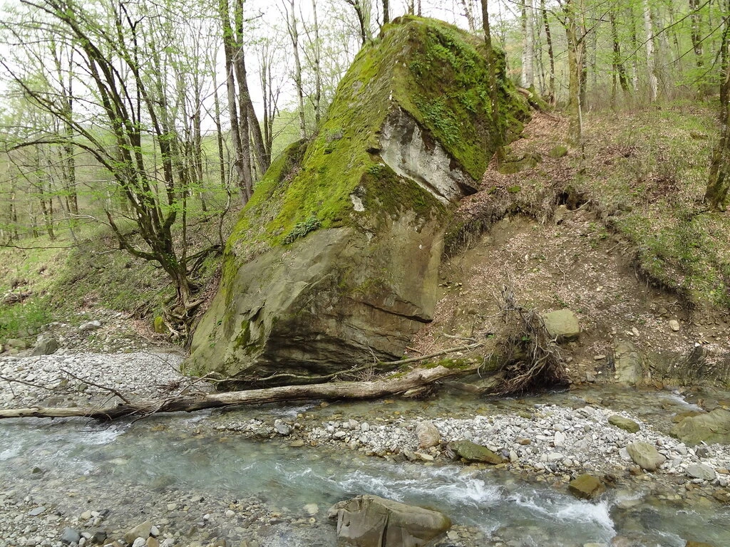 Каньон и водопады Наджиго