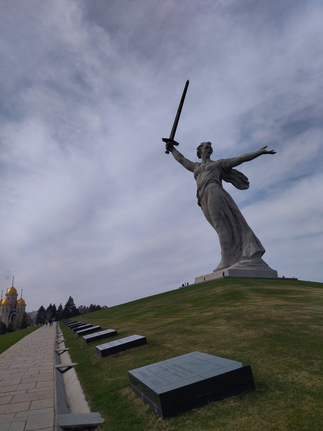 Огромное спасибо Александру! Экскурсия прошла на одном дыхании! Увидели и узнали многое о Волгограде! 🥰🥰🥰
