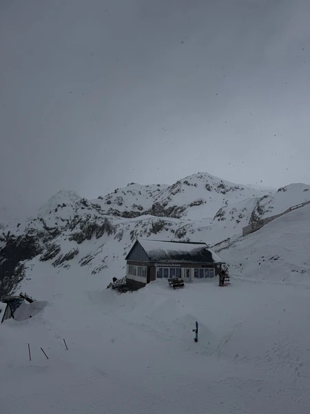 Прекрасная экскурсия! Экскурсовод Тамерлан очень интерно рассказывает, было безумно комфортно! Группа была небольшая, всего 4 человека