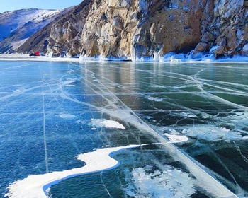 Пузырчатый лёд, обед в бурятской деревне, Тажеранская степь и Долина каменных духов