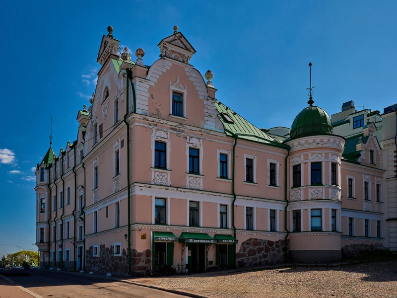 Из Санкт-Петербурга в Выборг: погружение в Средневековье за 2 дня